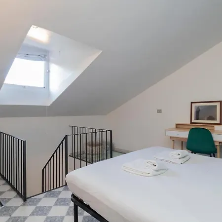 Ihost - Pasteur 15 Daire